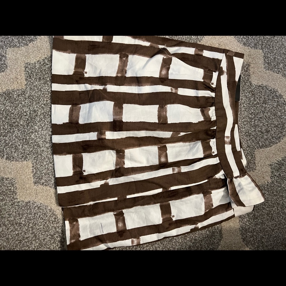 NWT Banana Republic Factory Medium Brown and White Wrap Mini Skirt Medium